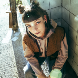Oriane_Profile_photos_01_26-17